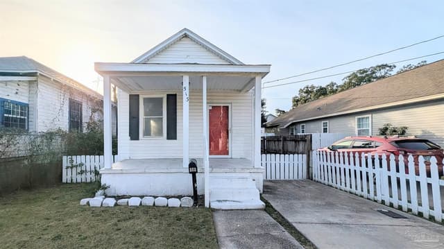 513 N Reus St, Pensacola FL 32501 exterior