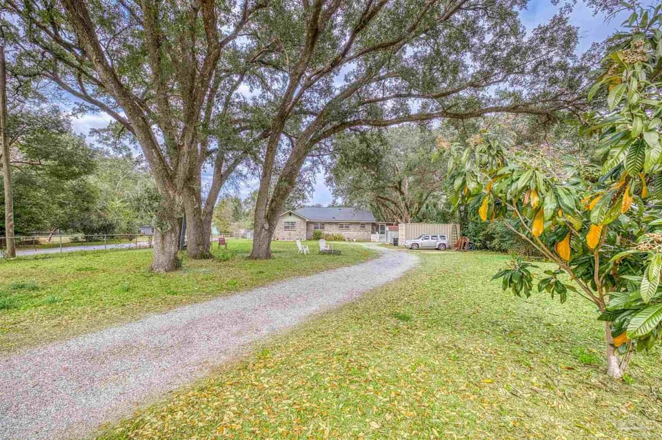 6204 Flaxman St, Pensacola FL 32506 photo 1