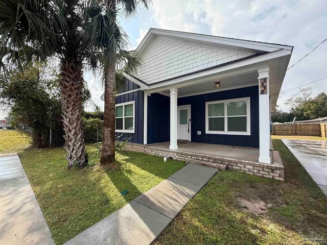 1350 N St property photo