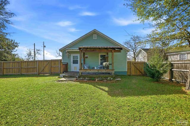 402 Front St, Century FL 32535 photo 42