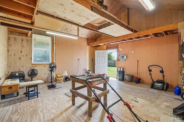 402 Front St, Century FL 32535 photo 32