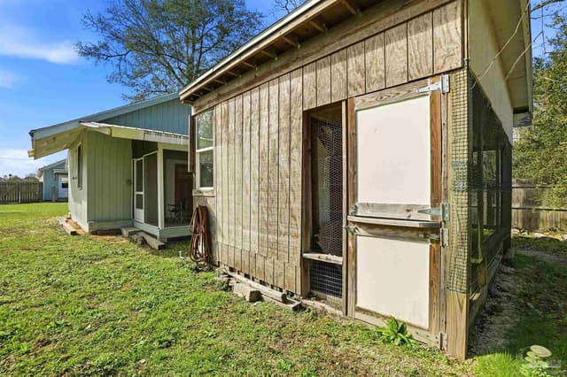 402 Front St, Century FL 32535 photo 38