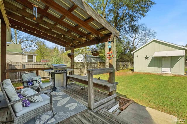402 Front St, Century FL 32535 photo 45