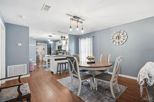 402 Front St, Century FL 32535 photo 15