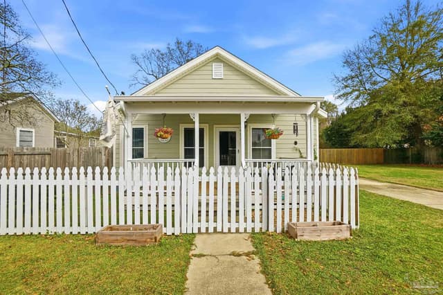 402 Front St, Century FL 32535 photo 48