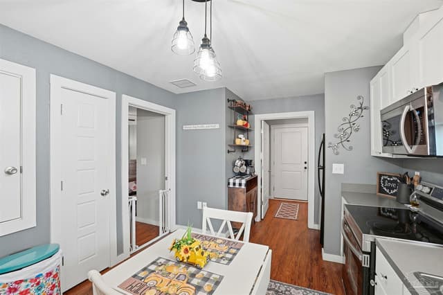 402 Front St, Century FL 32535 photo 11