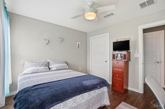 402 Front St, Century FL 32535 photo 19