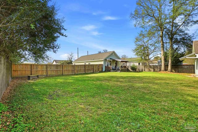 402 Front St, Century FL 32535 photo 39
