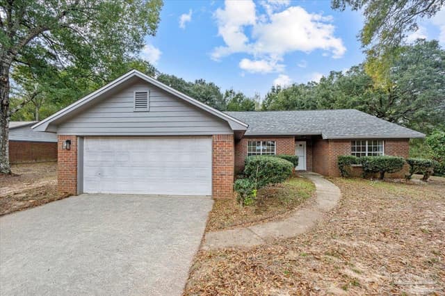 3905 Deerwood Cir, Pace FL 32571 photo 2