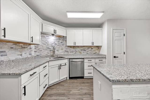3905 Deerwood Cir, Pace FL 32571 photo 13