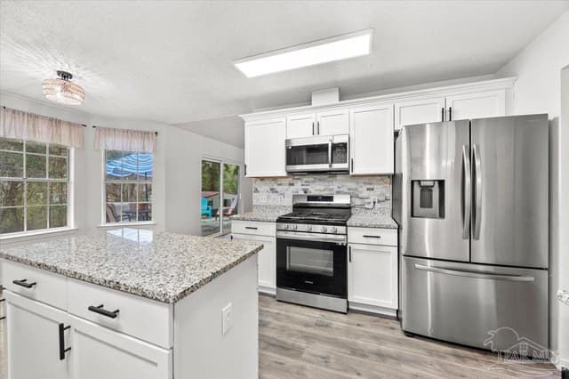 3905 Deerwood Cir, Pace FL 32571 photo 12