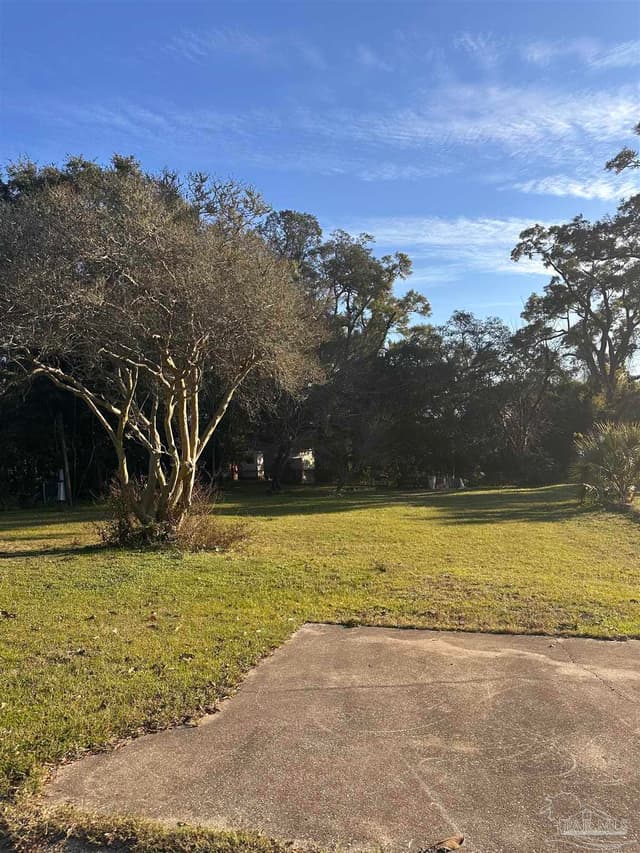 2435 W Belmont St, Pensacola FL 32505 photo 2