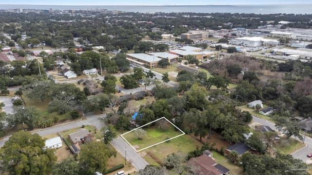2435 W Belmont St, Pensacola FL 32505 photo 6