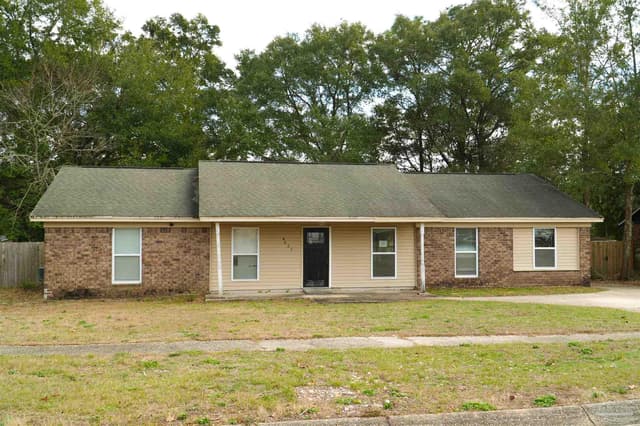 4621 Centerpointe Dr, Pensacola FL 32514 exterior
