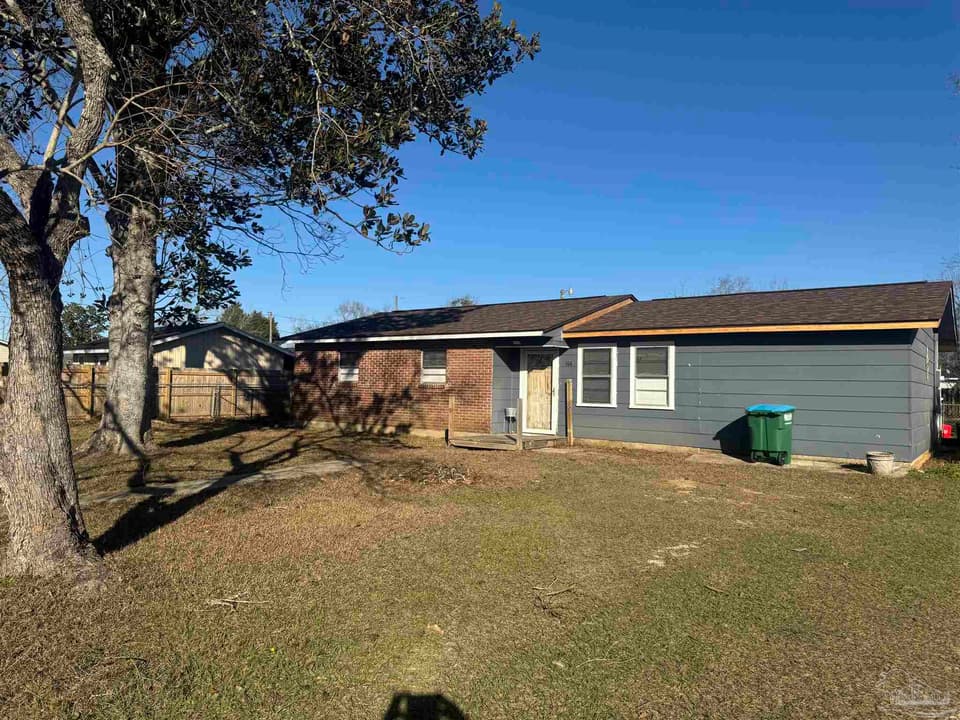 104 Evelyn St, Flomaton AL 36441 photo 1