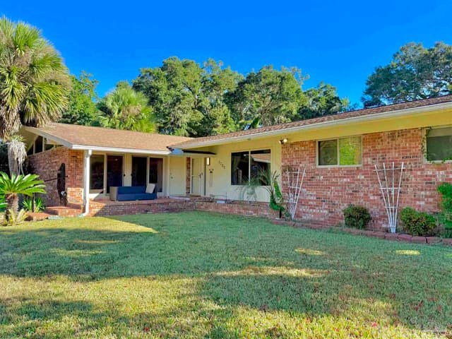1720 N 61st Ave, Pensacola FL 32506 exterior
