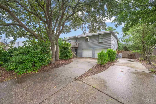6913 Sea Shark Cir property photo