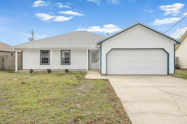 2285 Estate Cir, Navarre FL 32566 exterior