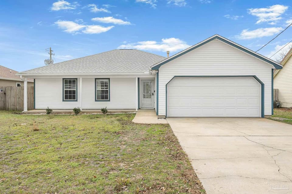 2285 Estate Cir, Navarre FL 32566 photo 1