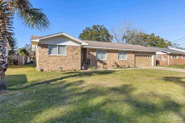 1308 E Hatton St, Pensacola FL 32503 exterior
