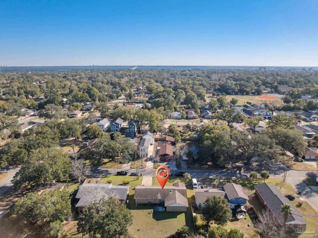 1308 E Hatton St, Pensacola FL 32503 photo 5