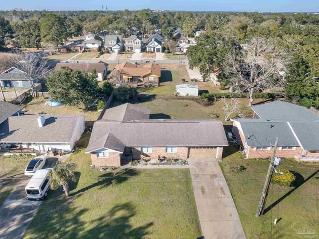 1308 E Hatton St, Pensacola FL 32503 photo 4