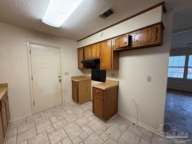 6413 Meadow Field Cir property photo