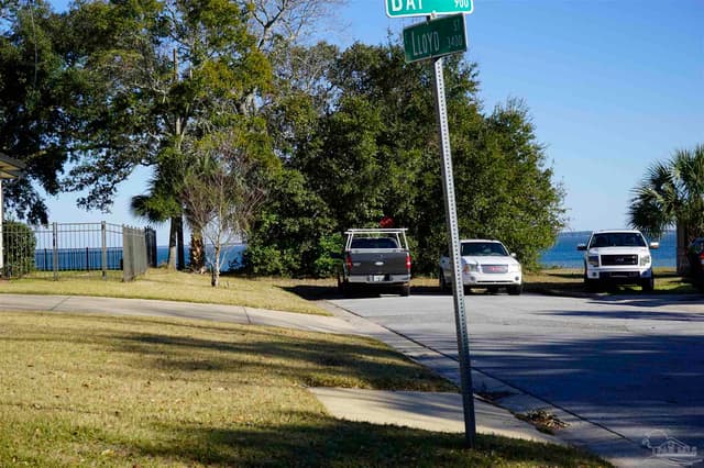 900 Scenic Hwy, Pensacola FL 32503 photo 5