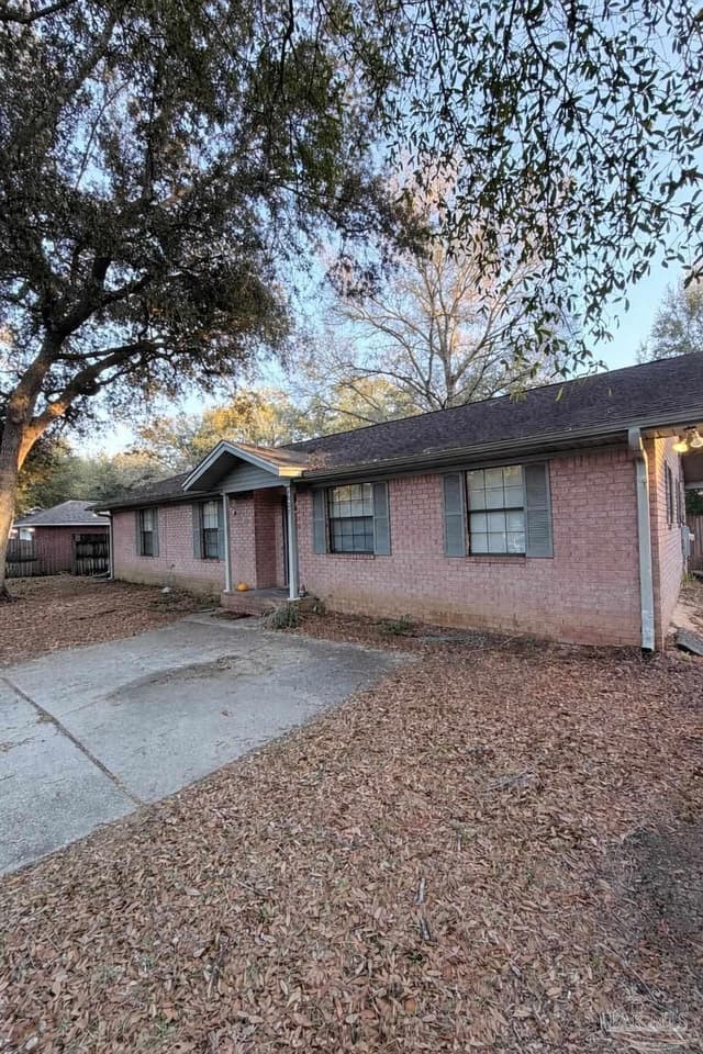 6023 Hamilton Bridge Rd property photo