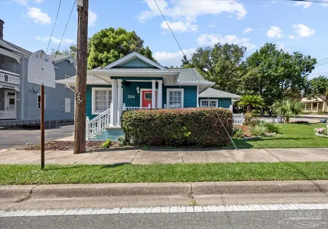 304 W Cervantes St, Pensacola FL 32501 exterior