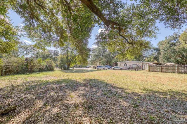 514 S Edgewood Cir, Pensacola FL 32506 photo 9