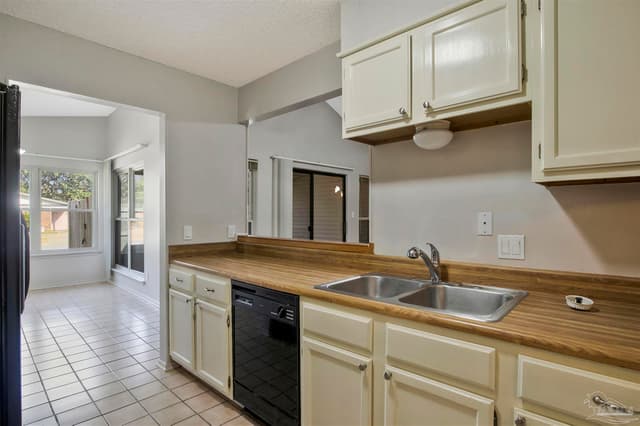 3020 Cedarwood Village Ln, Pensacola FL 32514 photo 10