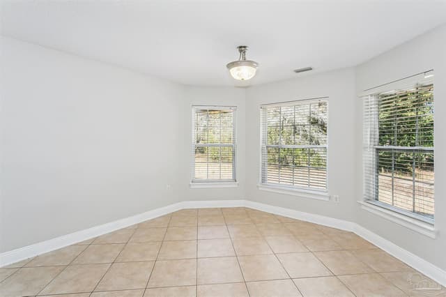 5643 Dunbar Cir, Milton FL 32583 photo 9