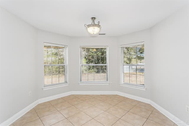 5643 Dunbar Cir, Milton FL 32583 photo 10