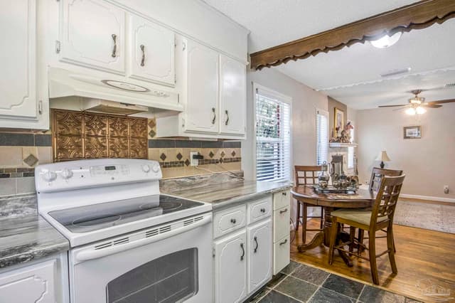 6589 Cedar St, Milton FL 32570 photo 17