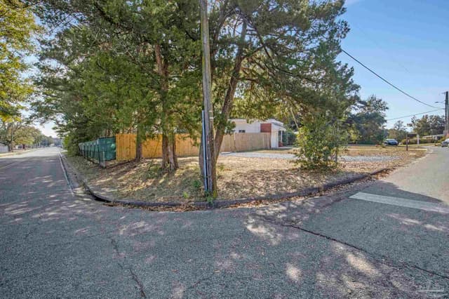 6589 Cedar St, Milton FL 32570 photo 7