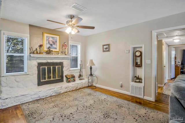 6589 Cedar St, Milton FL 32570 photo 5