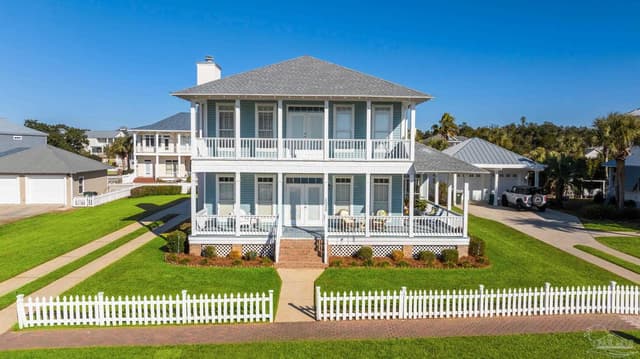 4030 Landfall Dr, Pensacola FL 32507 exterior