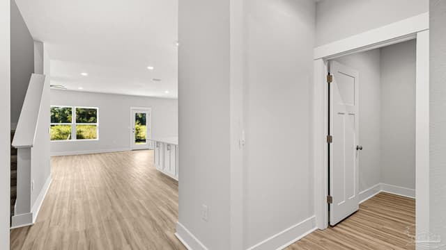 5872 Pelagic Dr, Milton FL 32583 photo 16