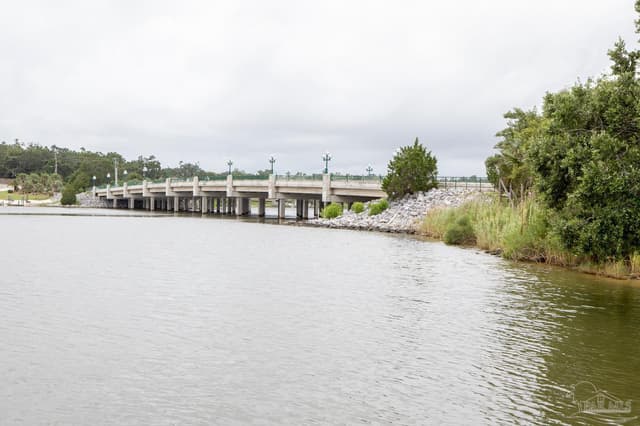 300 Bayou Blvd # 106 property photo