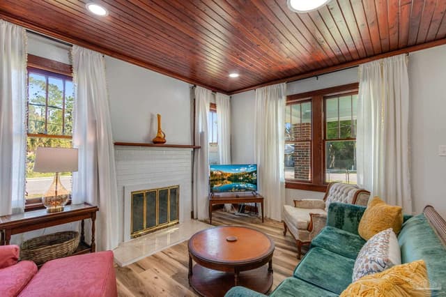 2500 W Jackson St, Pensacola FL 32505 photo 8