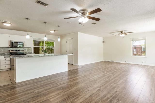 3255 Newton Dr, Pensacola FL 32503 photo 6