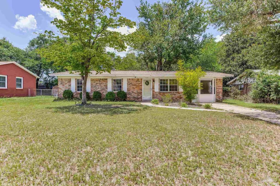 3255 Newton Dr, Pensacola FL 32503 photo 1