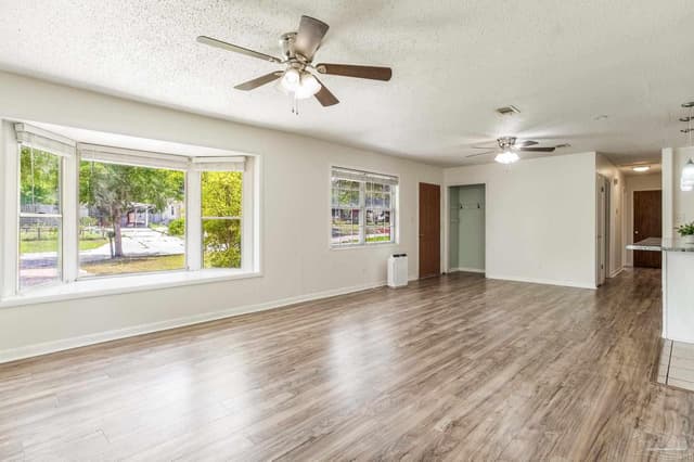 3255 Newton Dr, Pensacola FL 32503 photo 9