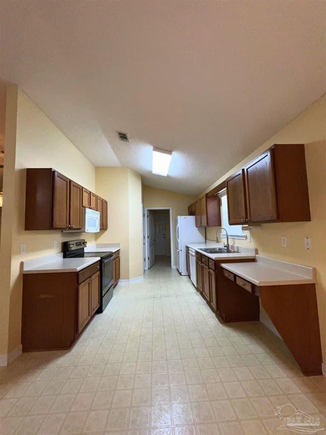9018 Camelot Pl, Pensacola FL 32534 photo 7