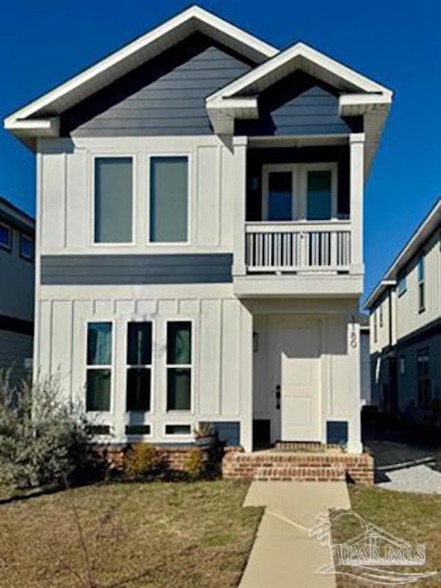 1180 W Intendencia St, Pensacola FL 32502 exterior