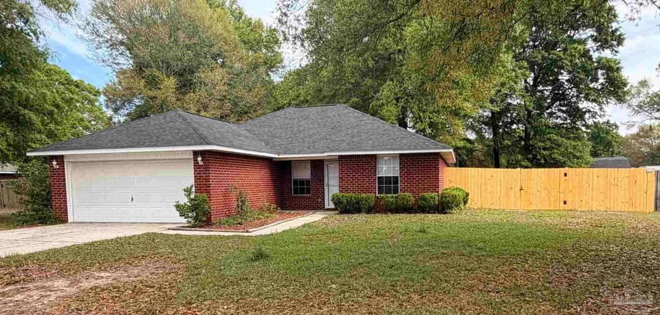 8940 Longmont Way, Milton FL 32583 photo 1