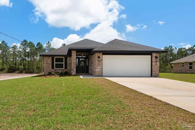 7961 Twin Lake Dr, Milton FL 32583 exterior