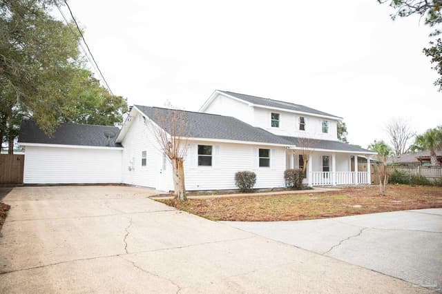 2315 Summit Blvd property photo