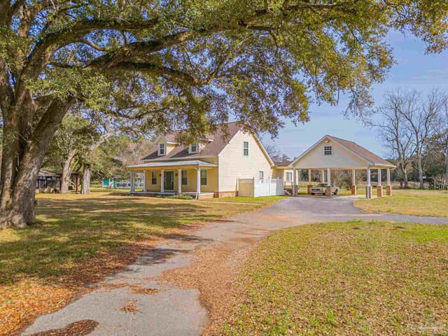 5570 N Blue Angel Pkwy, Pensacola FL 32526 exterior